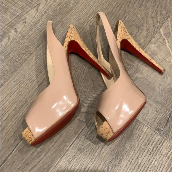 Christian Louboutin Tan cork heels - Picture 2 of 5